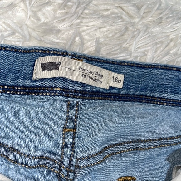 Women’s Levi 512 Jeans - Picture 2 of 5